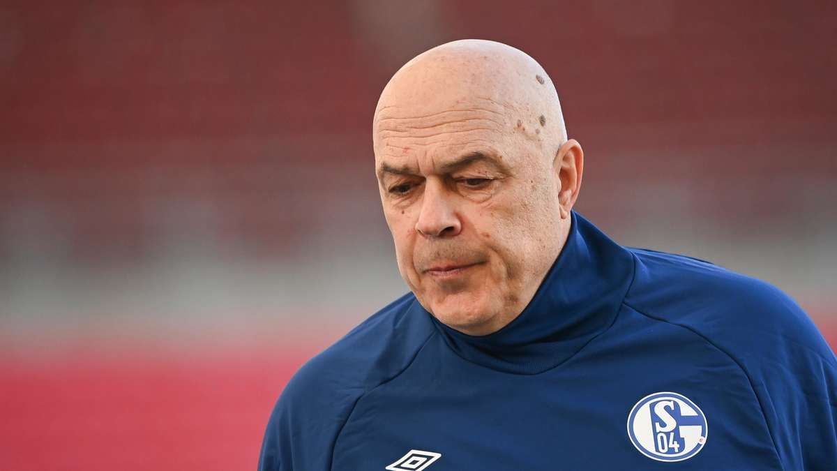 25123842-christian-gross-ex-trainer-des-fc-schalke-04-2tQBnqfRuYef_1.jpg